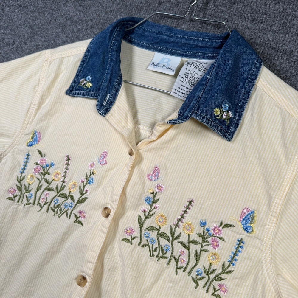 Bobbie Brooks Button Up Shirt Womens Large Yellow Embroidered Seersucker Denim